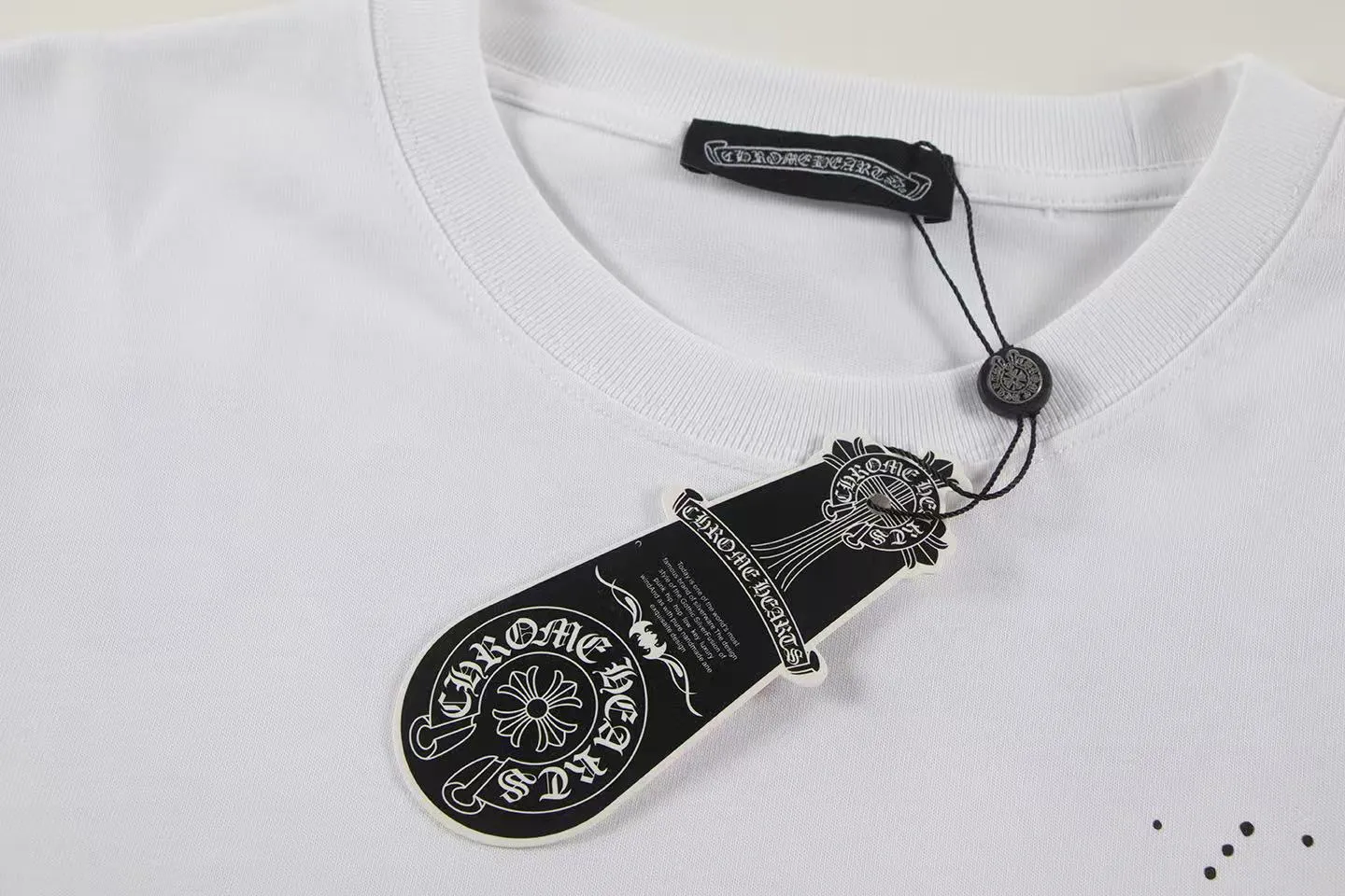 🅿️160 Style: 2025 new Croix Heart short-sleeved T-shirt Material: High version 300g double yarn combed cotton Size: S～XL Color: White Style number: Z016